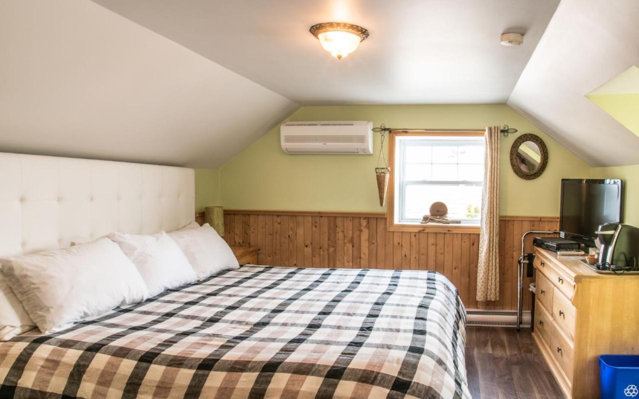 La Galouine Auberge Tadoussac Buitenkant foto