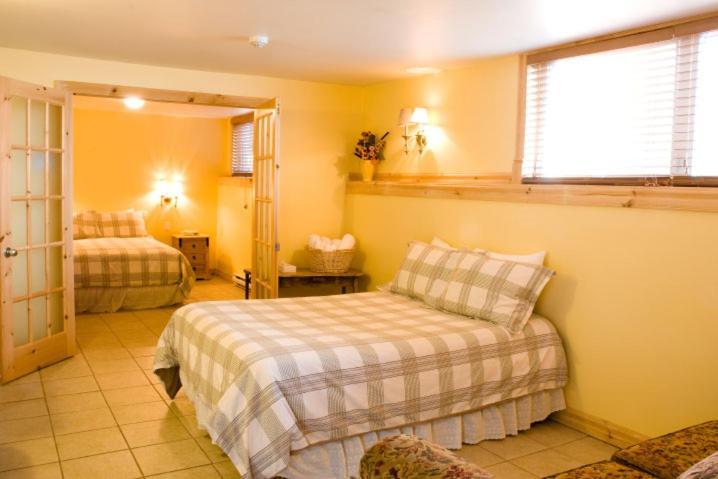 La Galouine Auberge Tadoussac Buitenkant foto